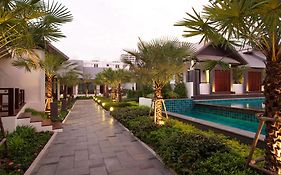 Long Beach Luxury Villas Pattaya